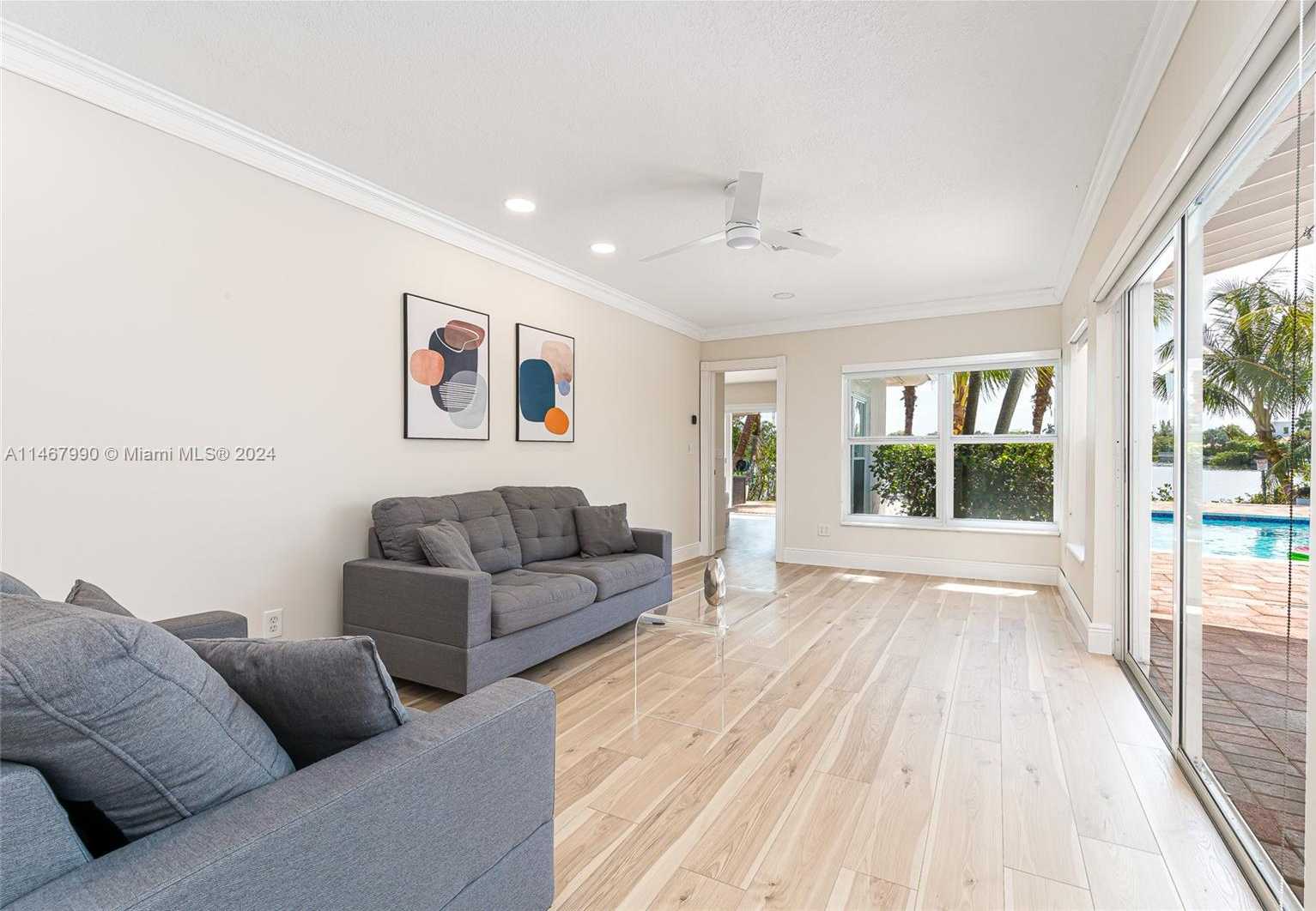 Small Image of 2500 NORTH EAST 199TH ST, Miami Number 21
