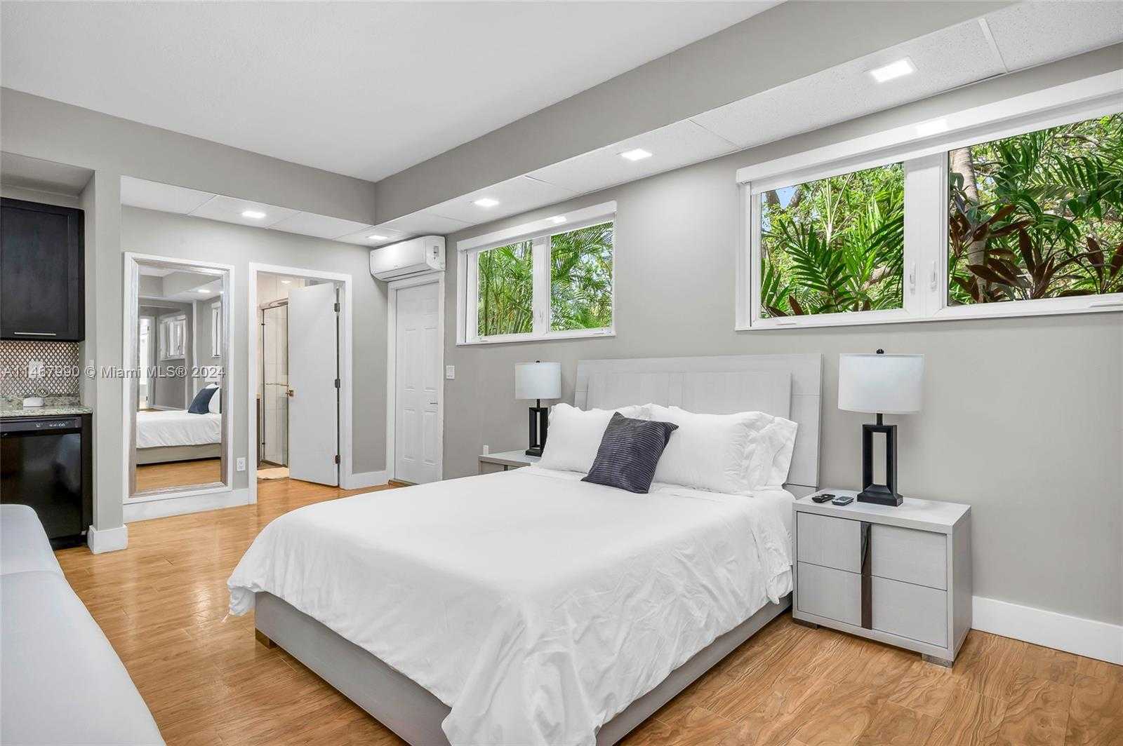 Small Image of 2500 NORTH EAST 199TH ST, Miami Number 33