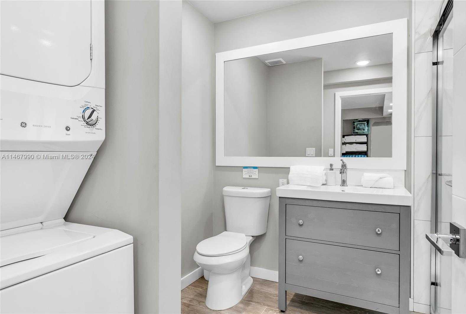Small Image of 2500 NORTH EAST 199TH ST, Miami Number 36