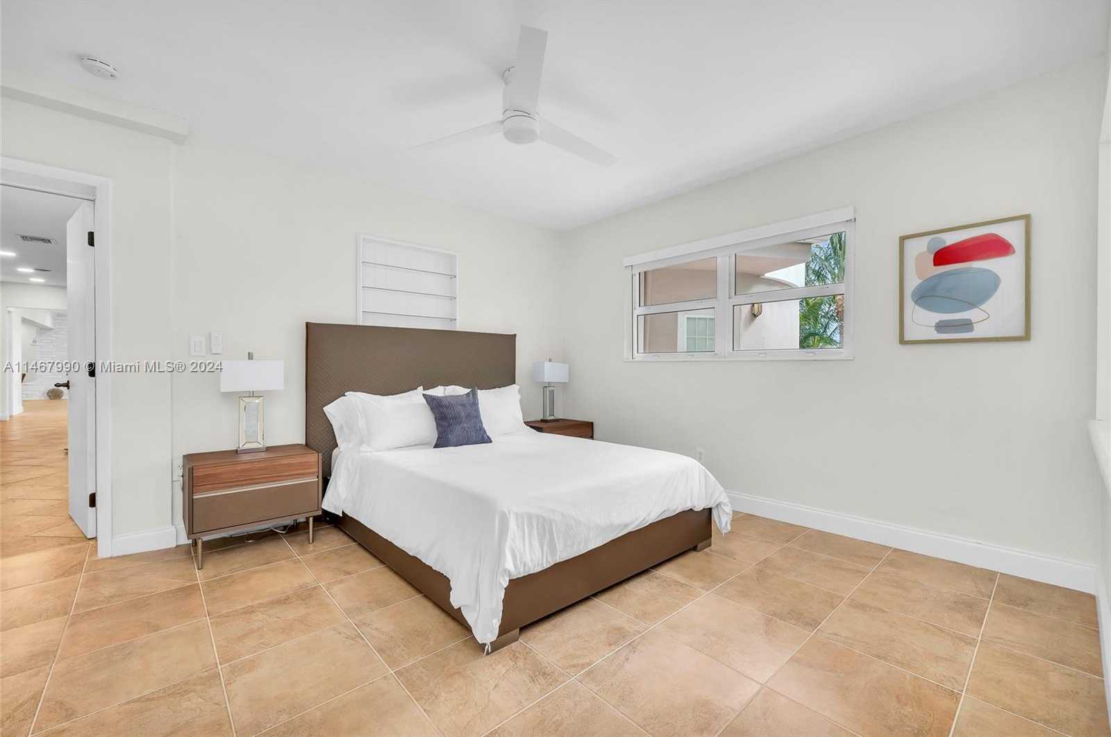 Small Image of 2500 NORTH EAST 199TH ST, Miami Number 38