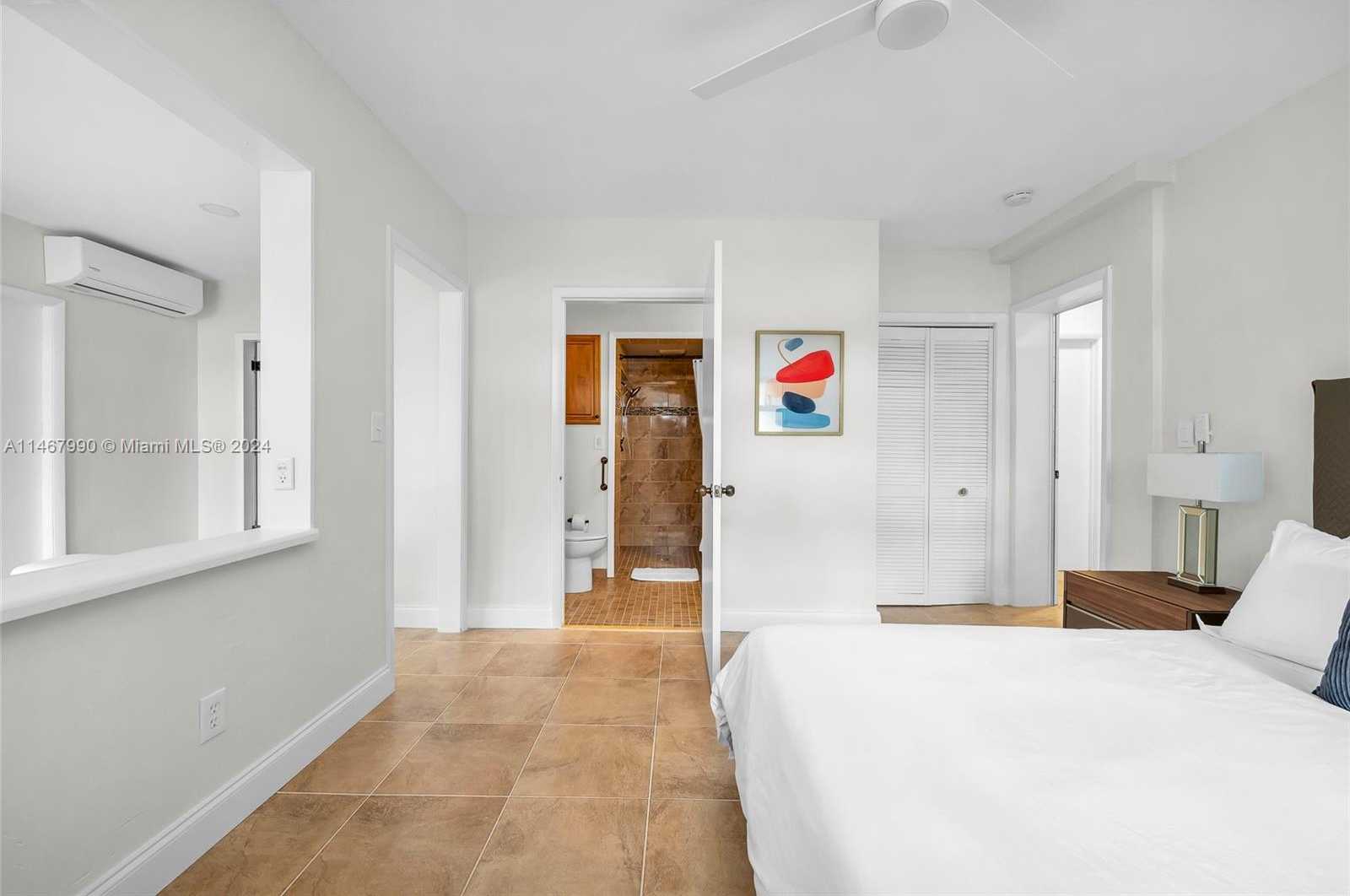 Small Image of 2500 NORTH EAST 199TH ST, Miami Number 39