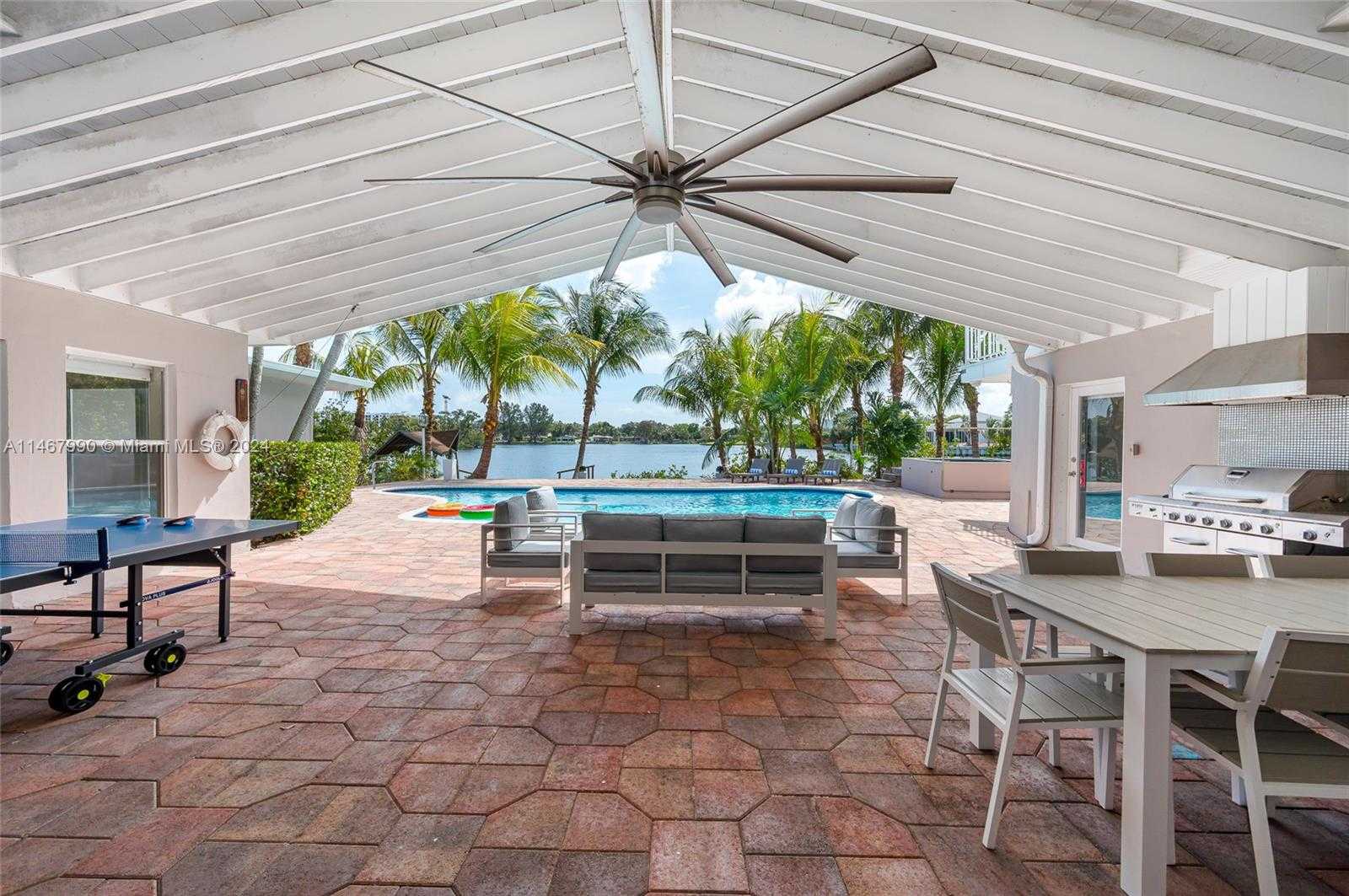 Small Image of 2500 NORTH EAST 199TH ST, Miami Number 53