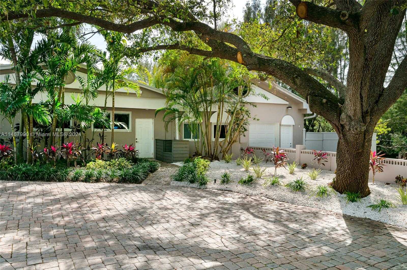 Small Image of 2500 NORTH EAST 199TH ST, Miami Number 66