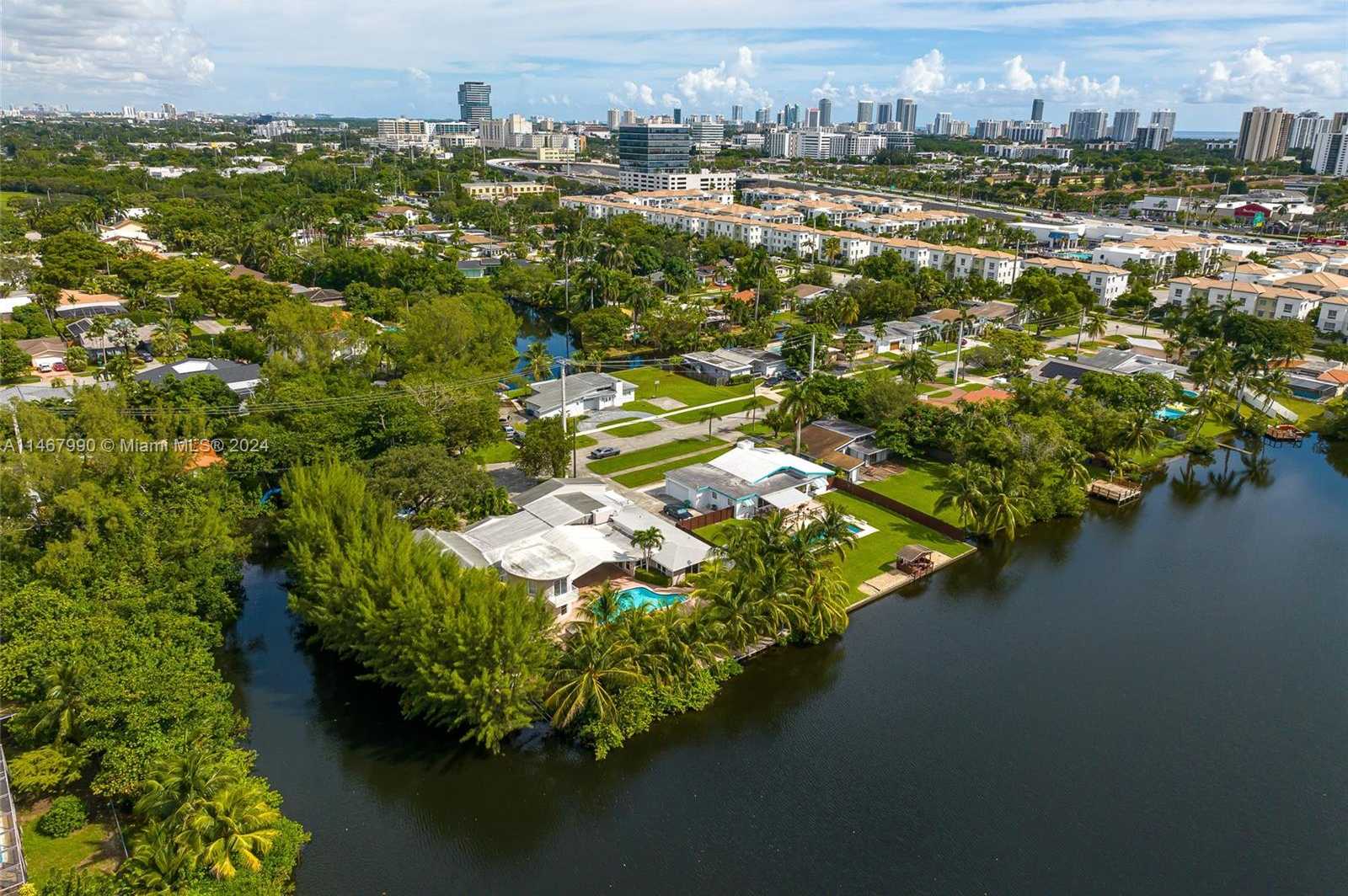 Small Image of 2500 NORTH EAST 199TH ST, Miami Number 71