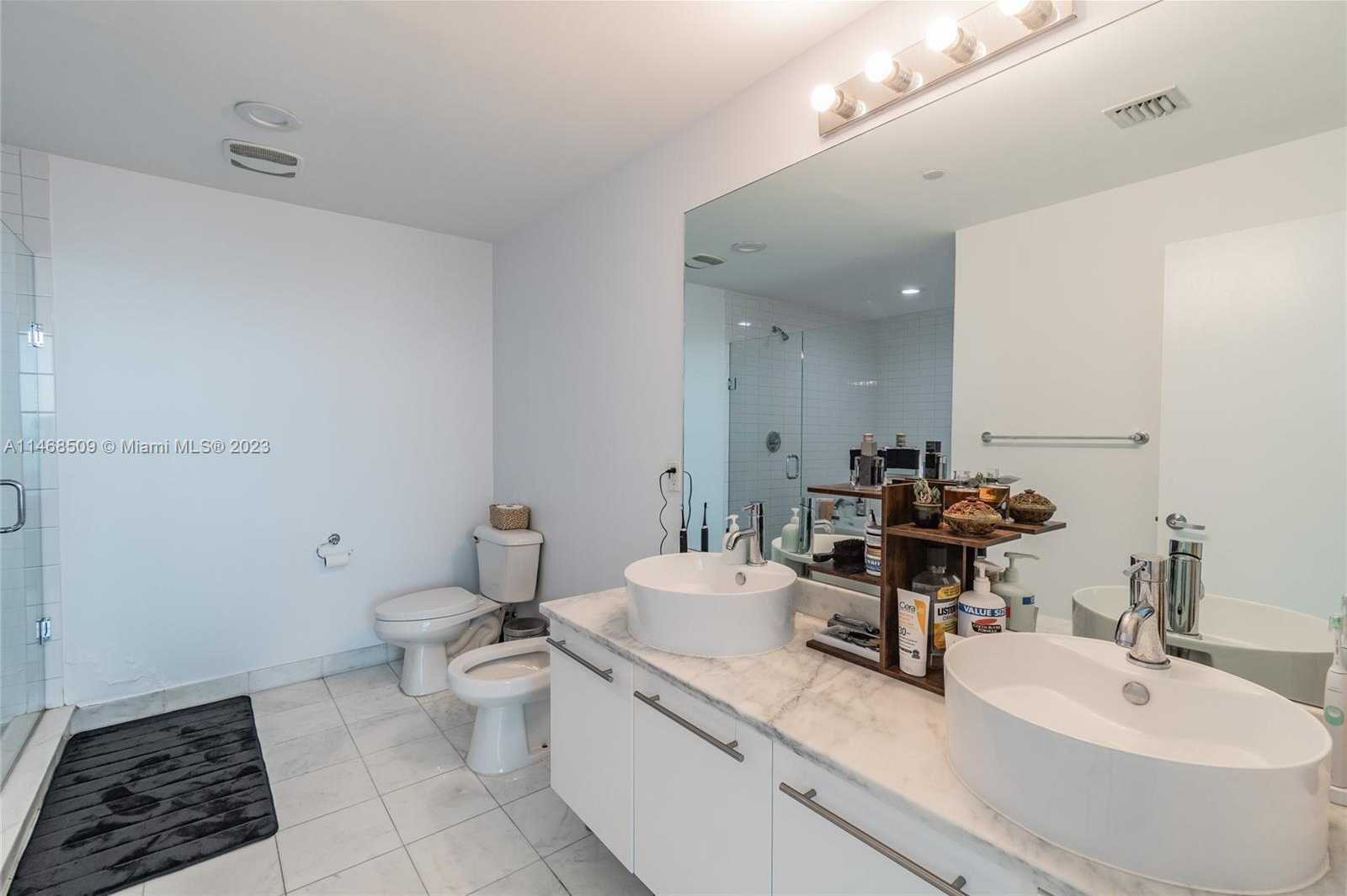 Small Image of 888 BISCAYNE BLVD #1601, Miami Number 16