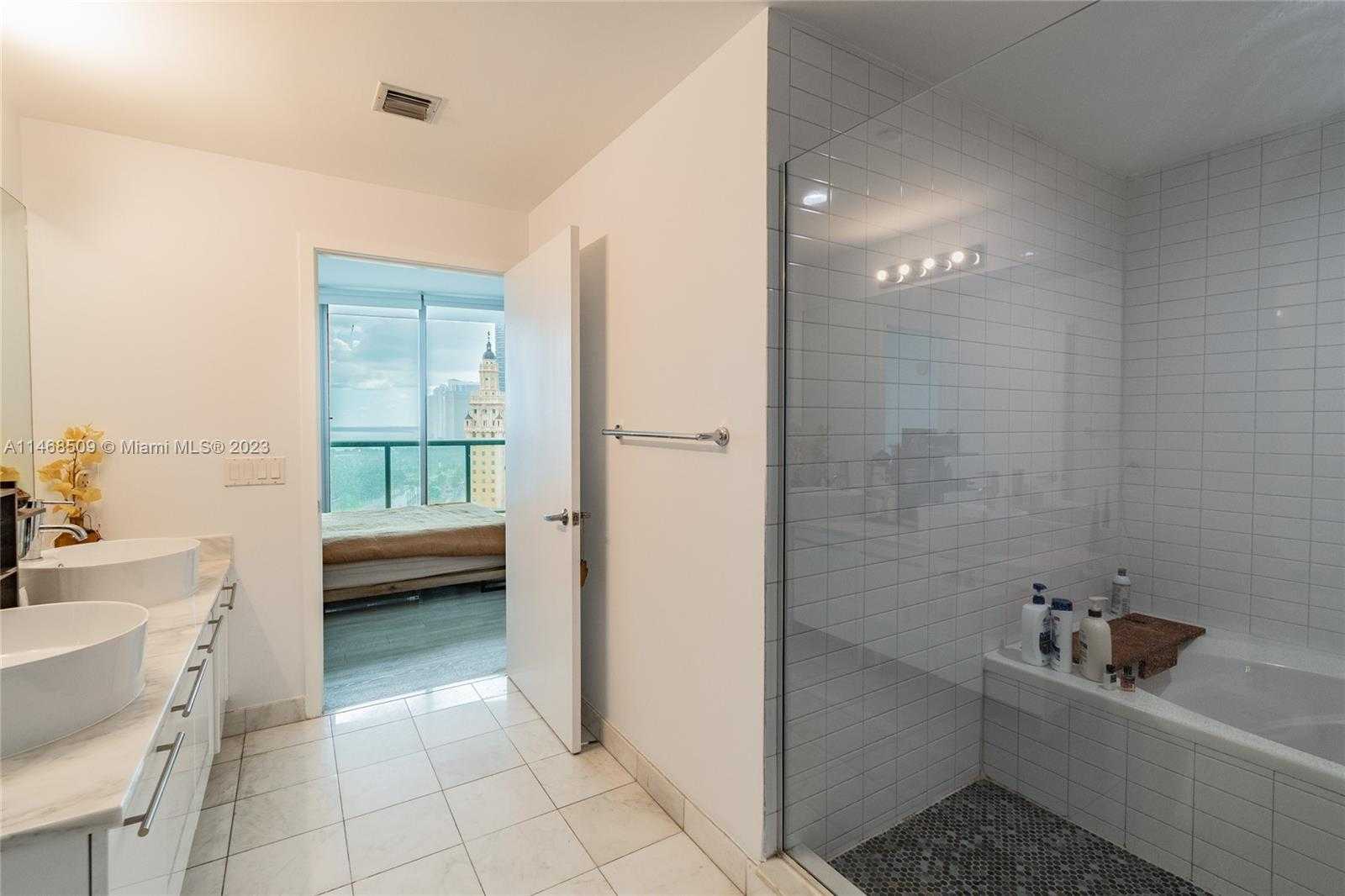 Small Image of 888 BISCAYNE BLVD #1601, Miami Number 17