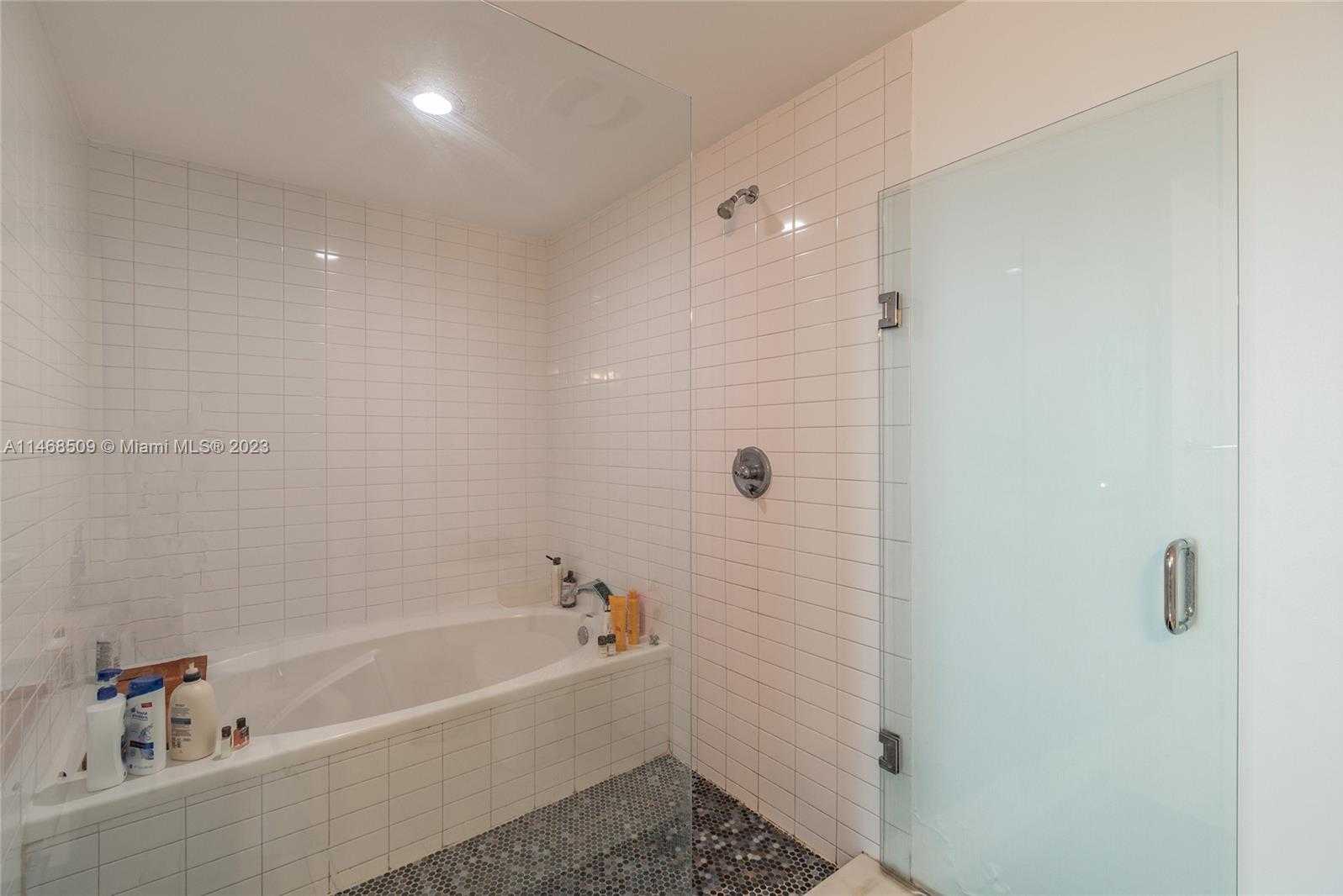 Small Image of 888 BISCAYNE BLVD #1601, Miami Number 18