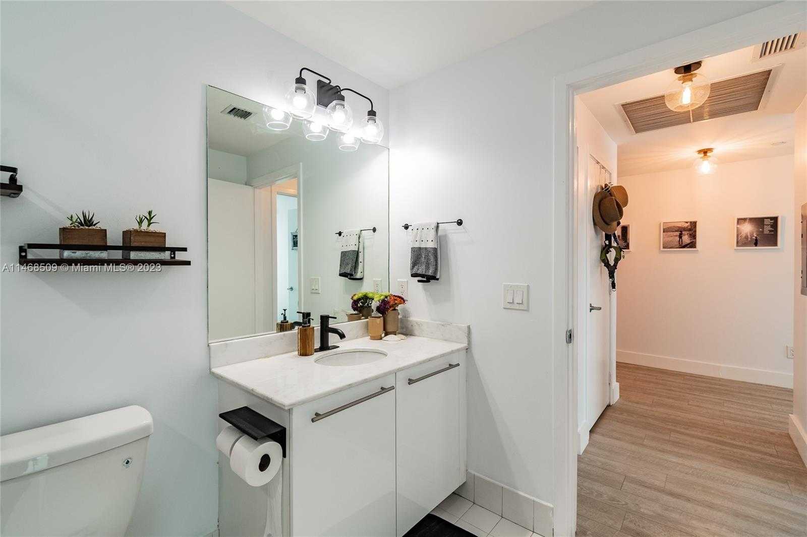 Small Image of 888 BISCAYNE BLVD #1601, Miami Number 28