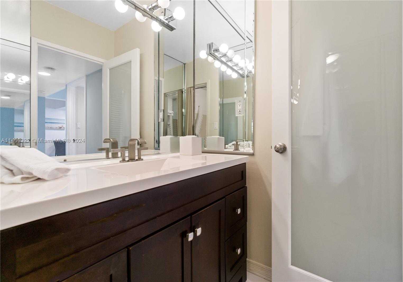 Small Image of 100 LINCOLN RD #1043, Miami Beach Number 10