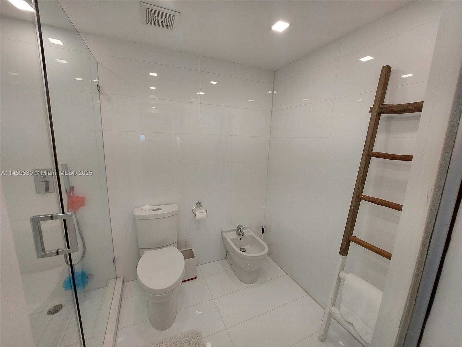 Small Image of 2301 COLLINS AVE #940, Miami Beach Number 31
