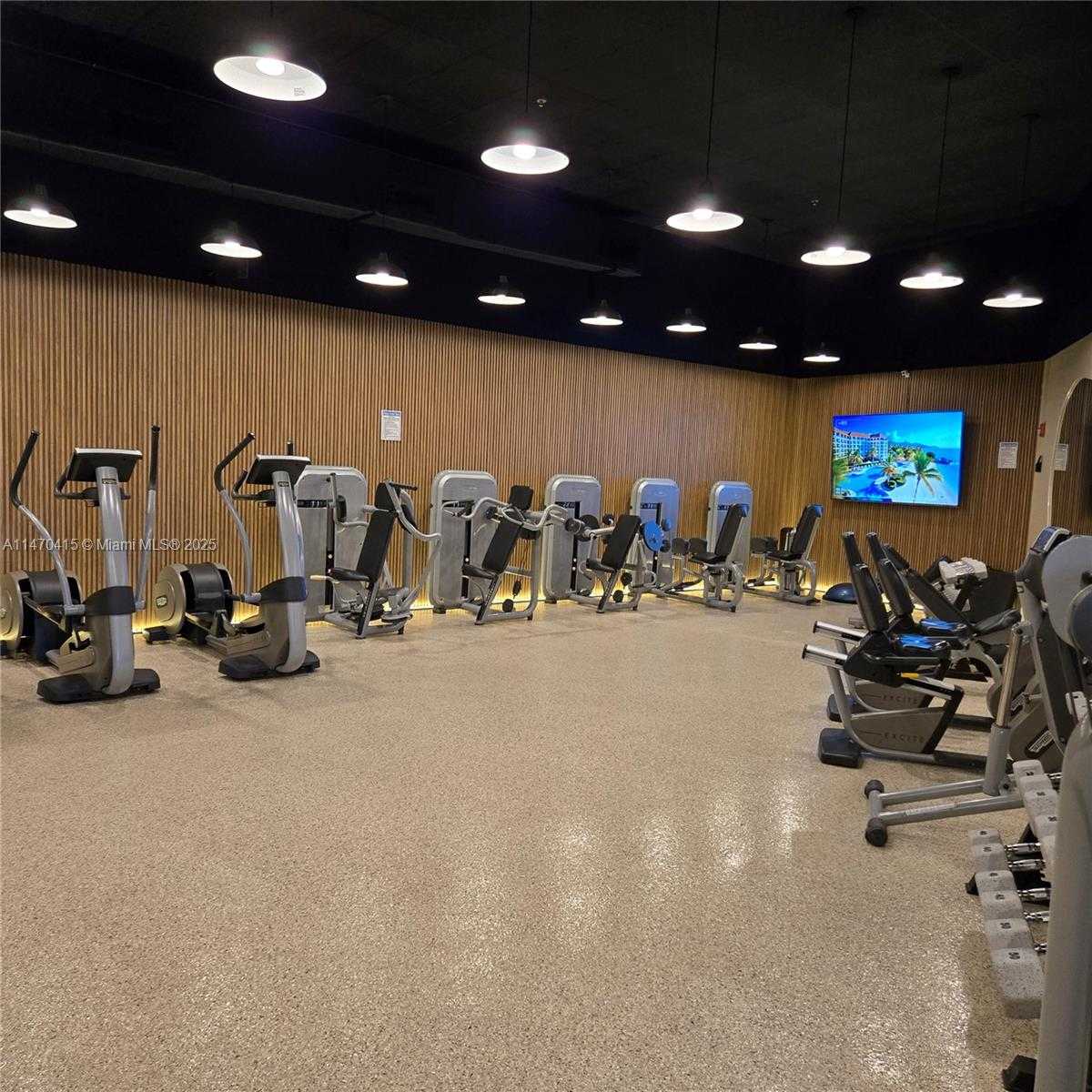 Small Image of 5445 COLLINS AVE #528, Miami Beach Number 27