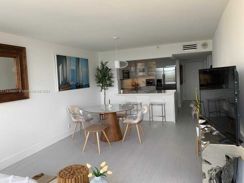 Small Image of 2555 COLLINS AVE #1906, Miami Beach Number 10