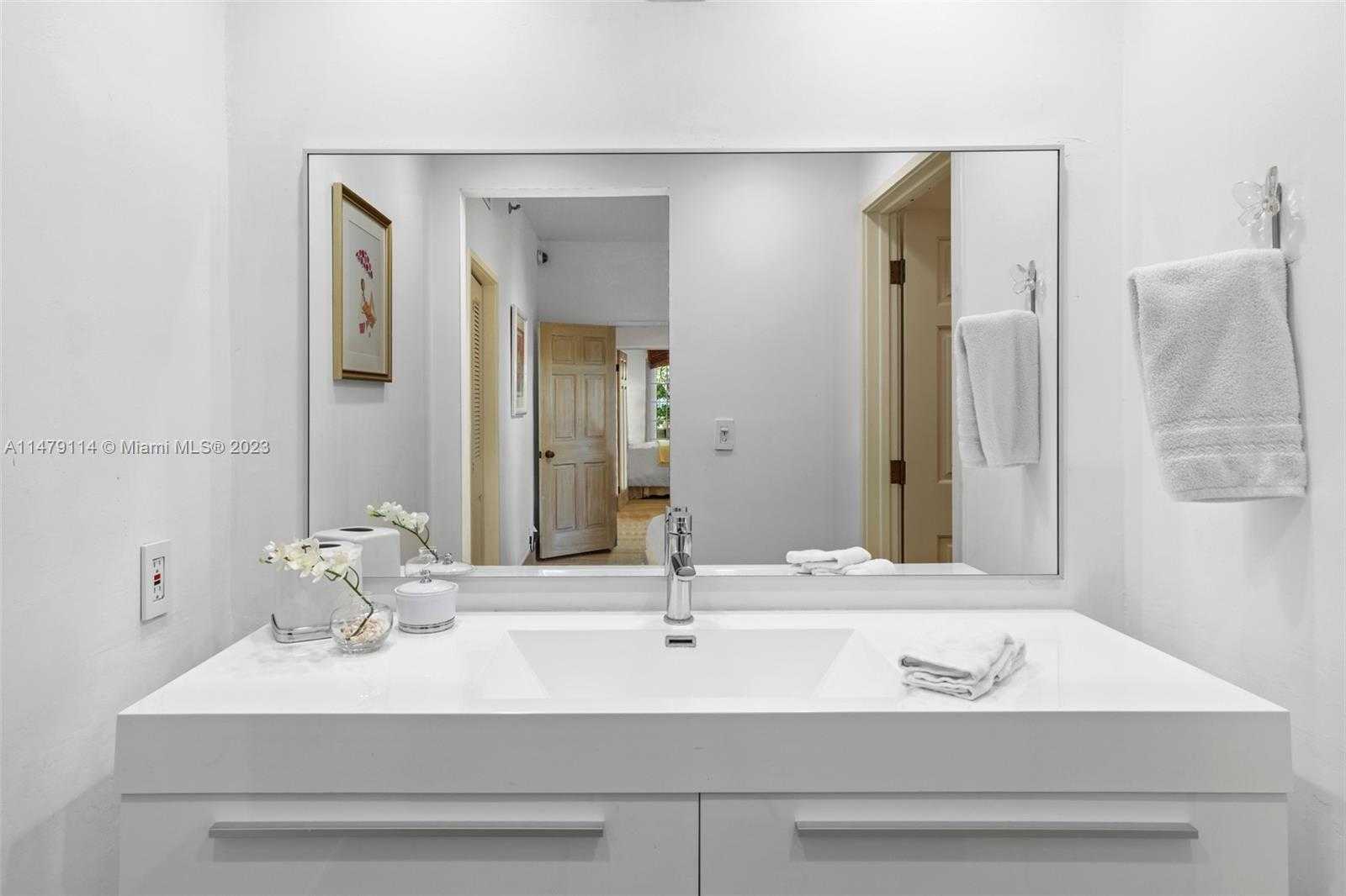 Small Image of 2211 FISHER ISLAND DR #3101, Miami Beach Number 38