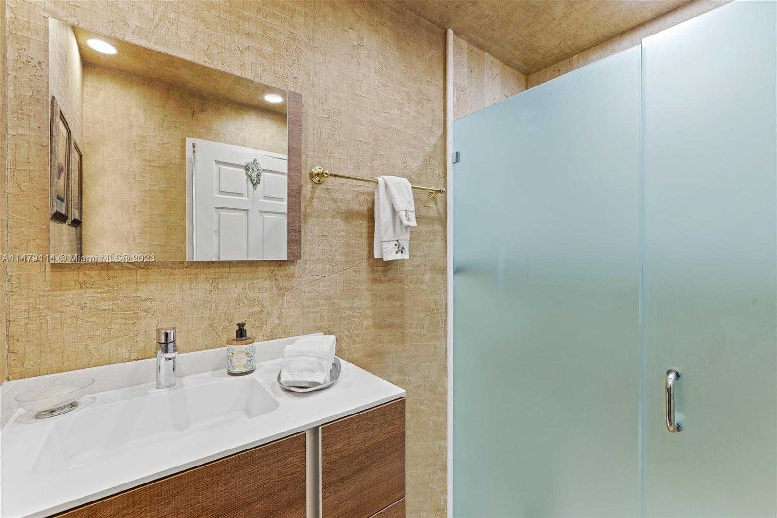 Small Image of 2211 FISHER ISLAND DR #3101, Miami Beach Number 46