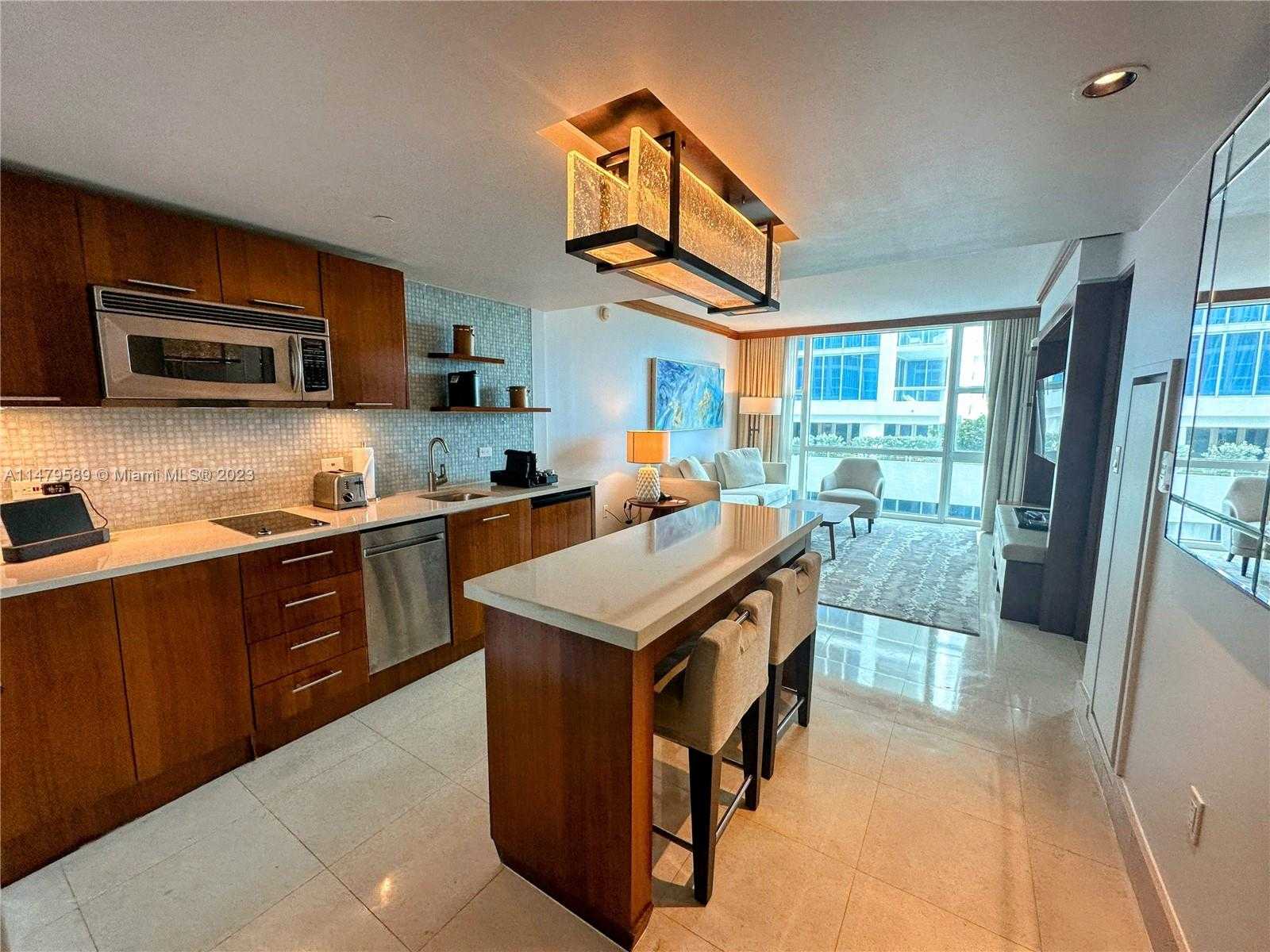 Small Image of 6801 COLLINS AVE #611, Miami Beach Number 4