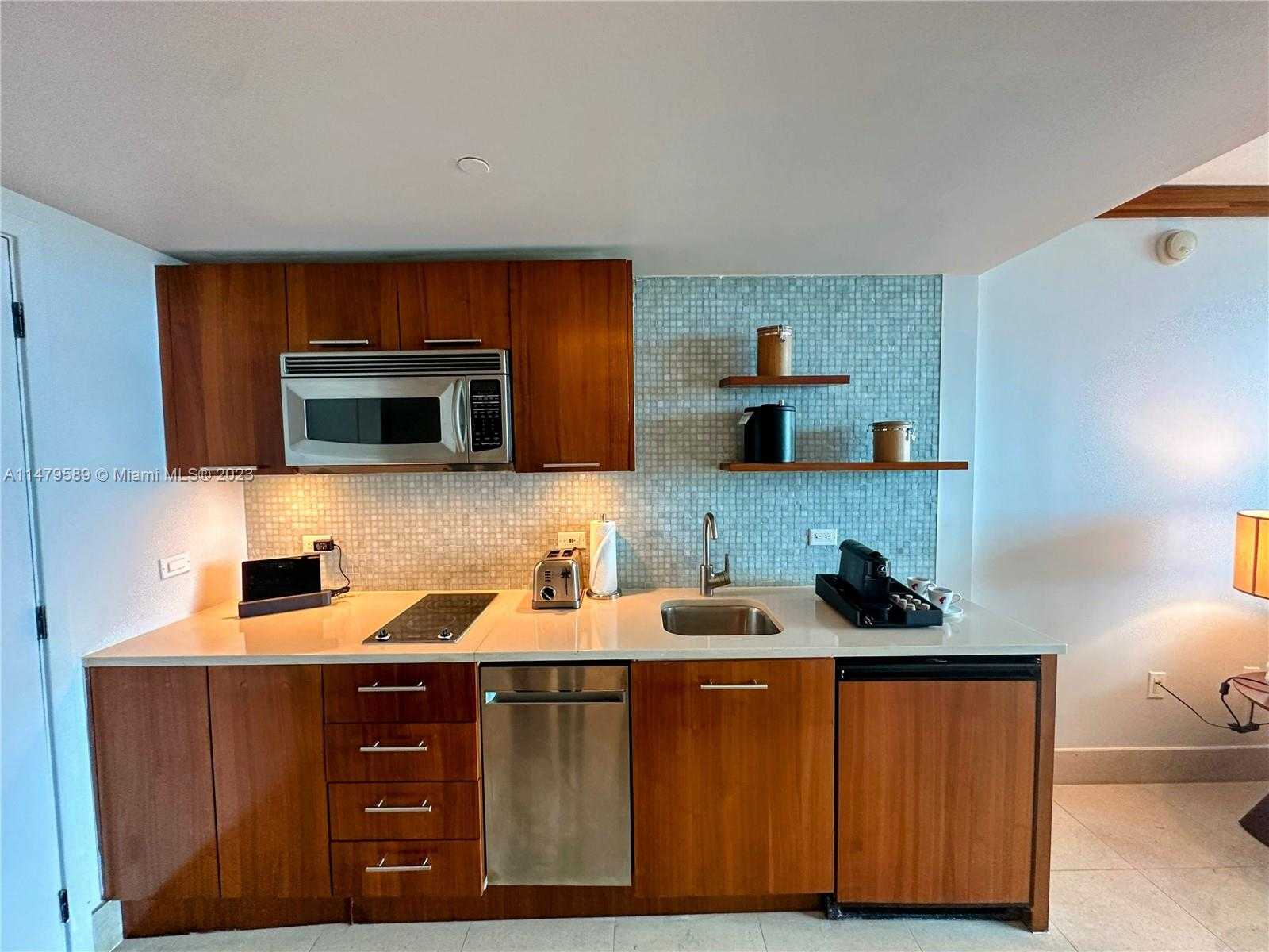 Small Image of 6801 COLLINS AVE #611, Miami Beach Number 7