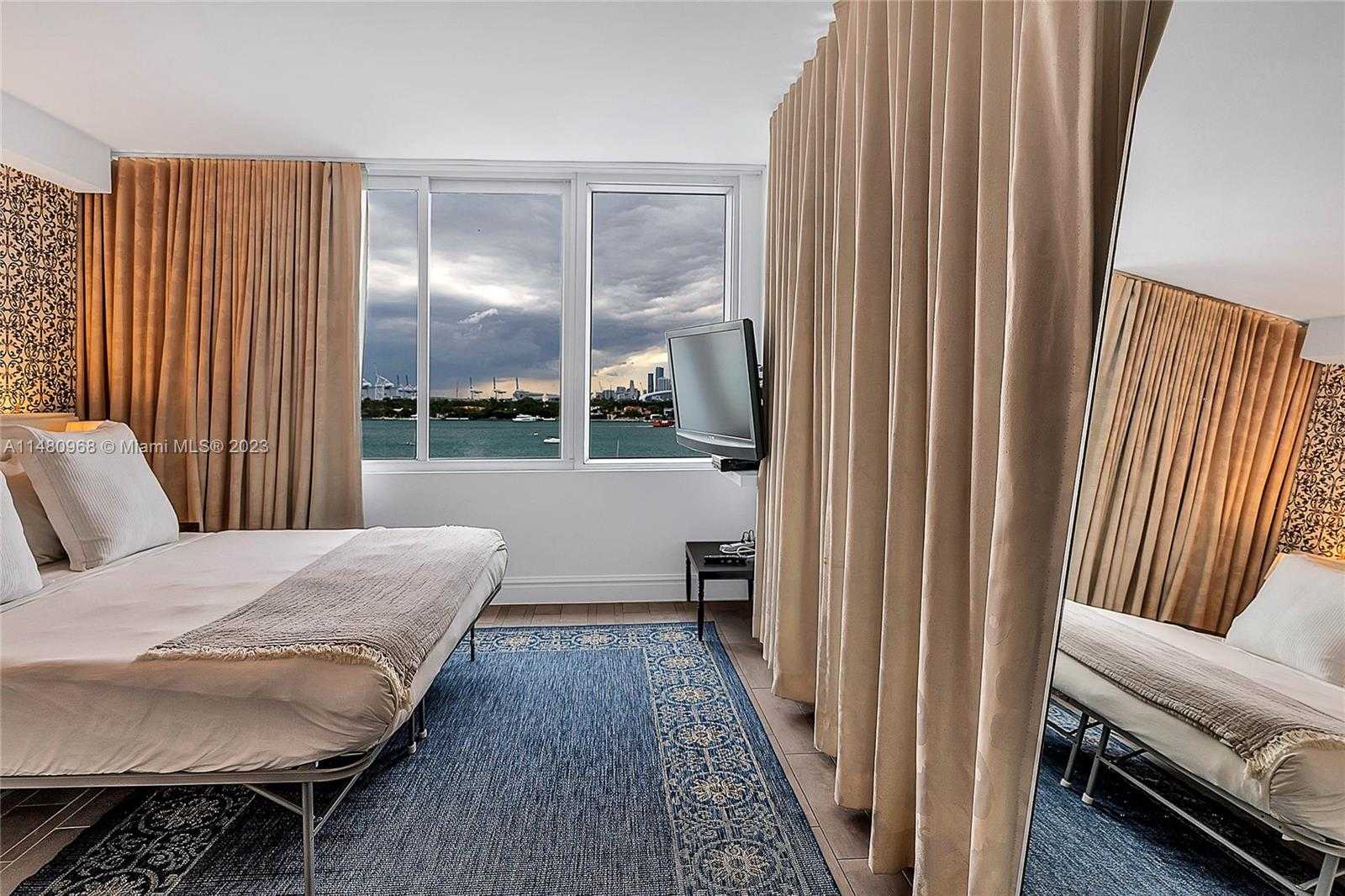 Small Image of Miami Beach Number 21