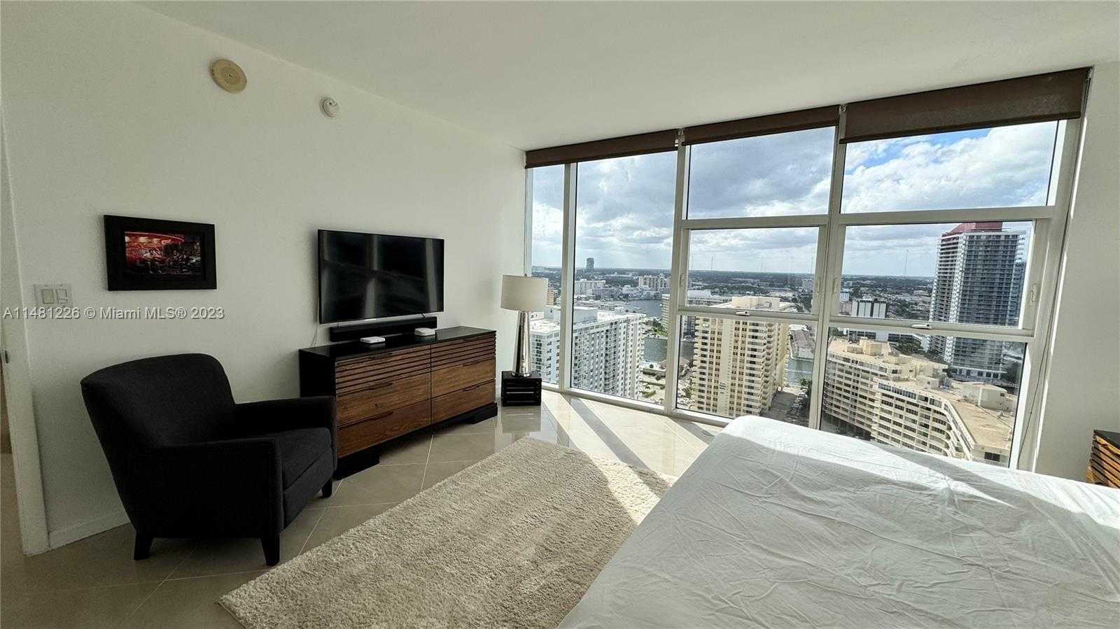 Small Image of 1830 SOUTH OCEAN DR #2407, Hallandale Beach Number 15