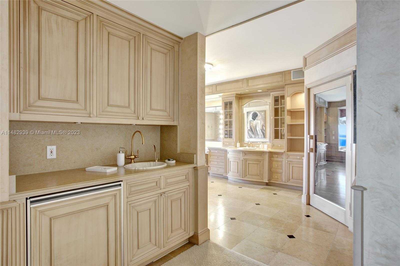 Small Image of 6051 NORTH OCEAN DR #PH5, Hollywood Number 45
