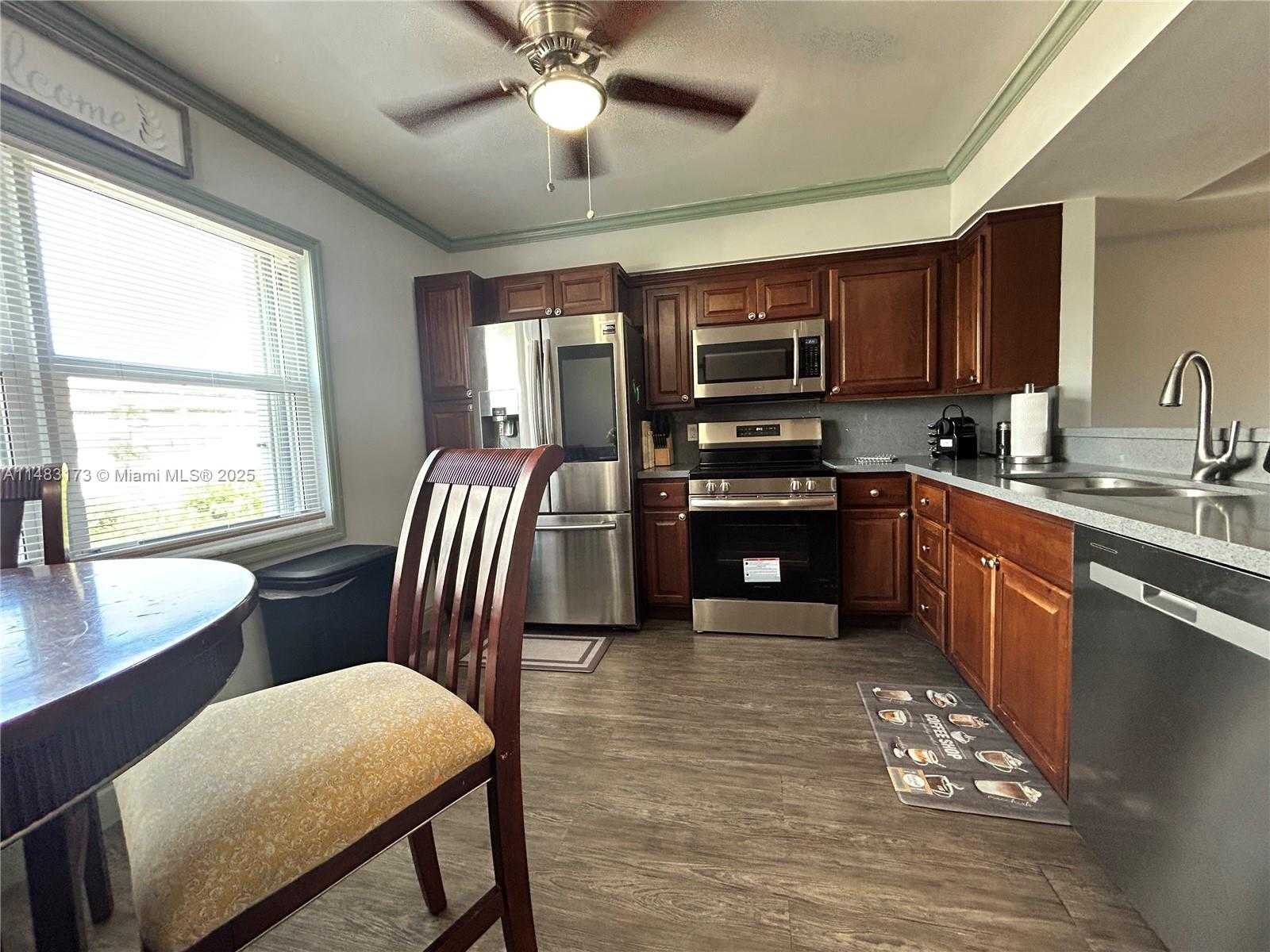 Small Image of 353 VIRGINIA ST, Hollywood Number 19