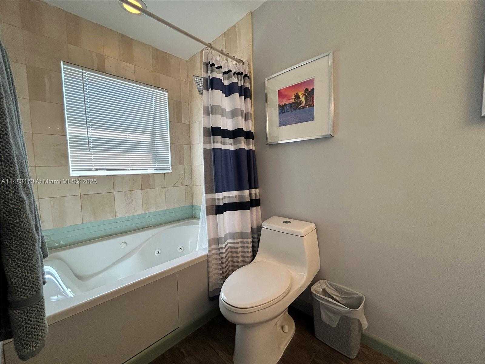 Small Image of 353 VIRGINIA ST, Hollywood Number 26