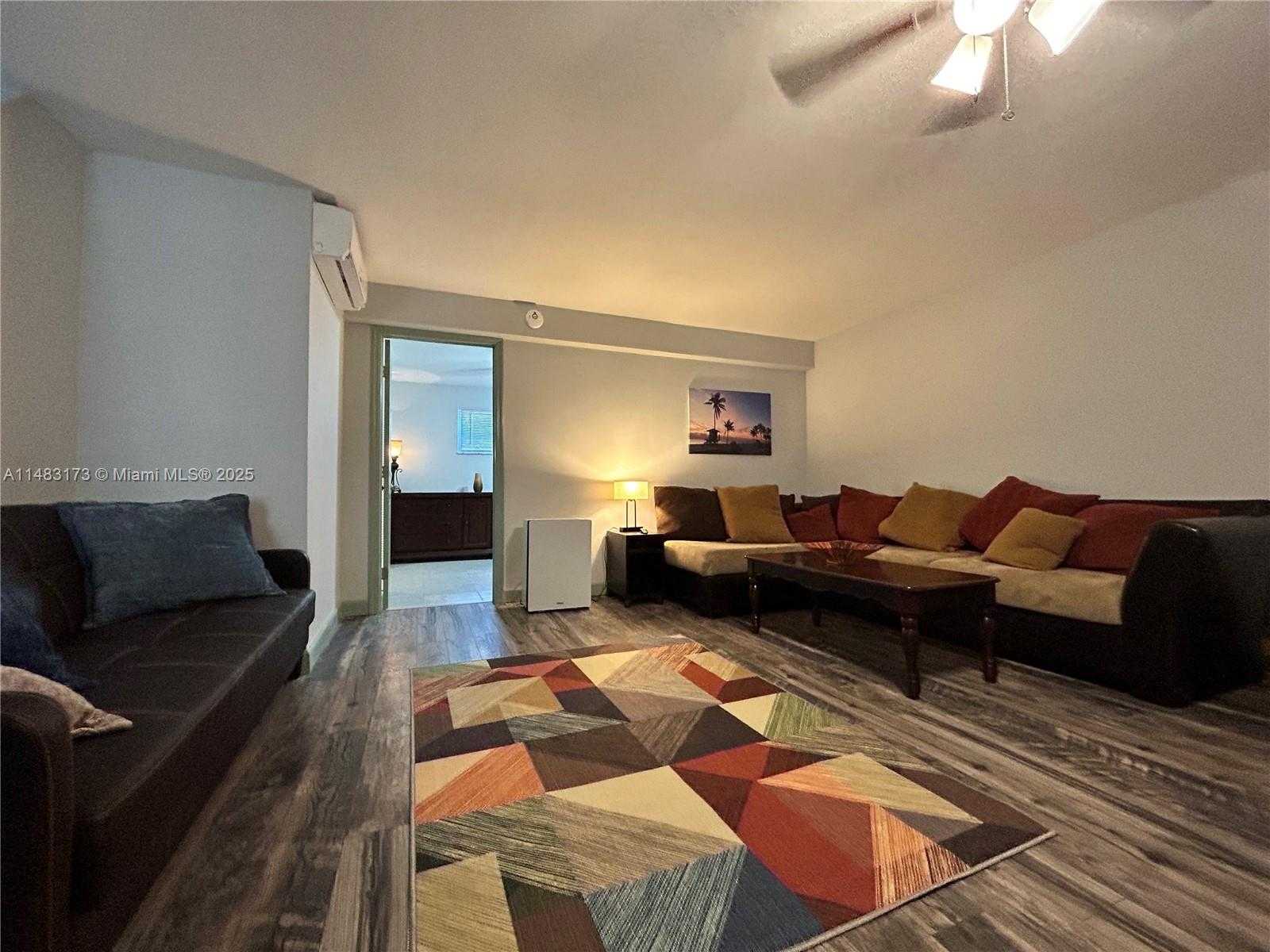 Small Image of 353 VIRGINIA ST, Hollywood Number 9