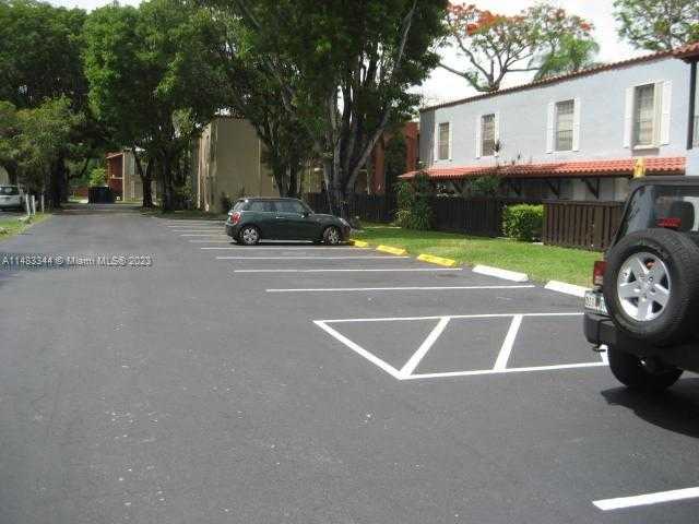 Small Image of 10776 NORTH KENDALL DR #F16, Miami Number 22