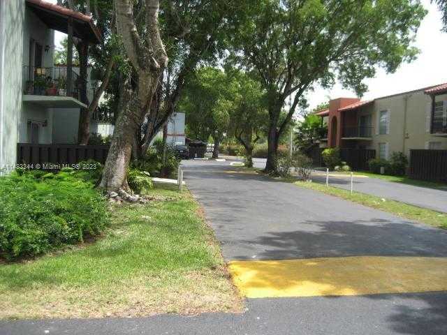 Small Image of 10776 NORTH KENDALL DR #F16, Miami Number 23