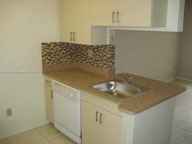Small Image of 10776 NORTH KENDALL DR #F16, Miami Number 3