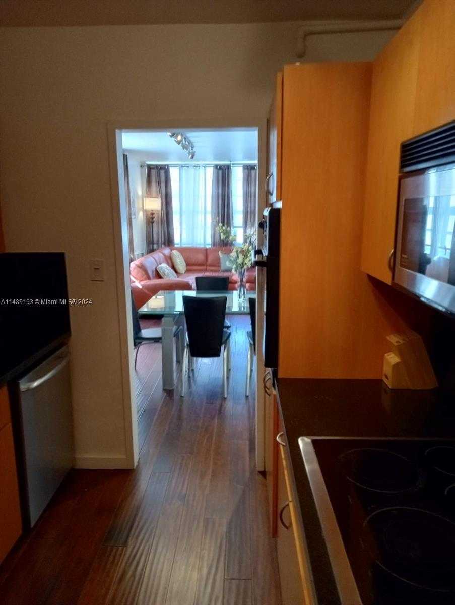 Small Image of 100 LINCOLN RD #814, Miami Beach Number 13