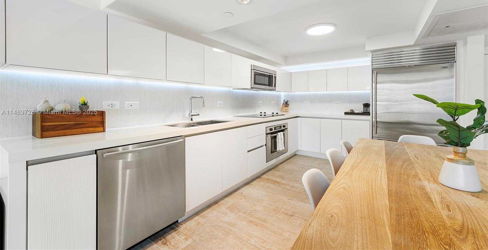 Small Image of 102 24TH ST #1412, Miami Beach Number 16