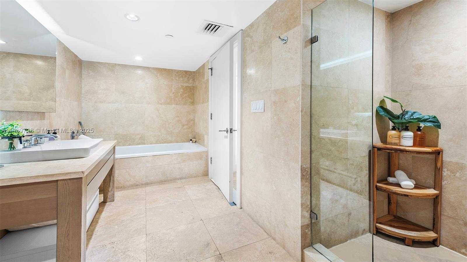 Small Image of 102 24TH ST #1412, Miami Beach Number 21