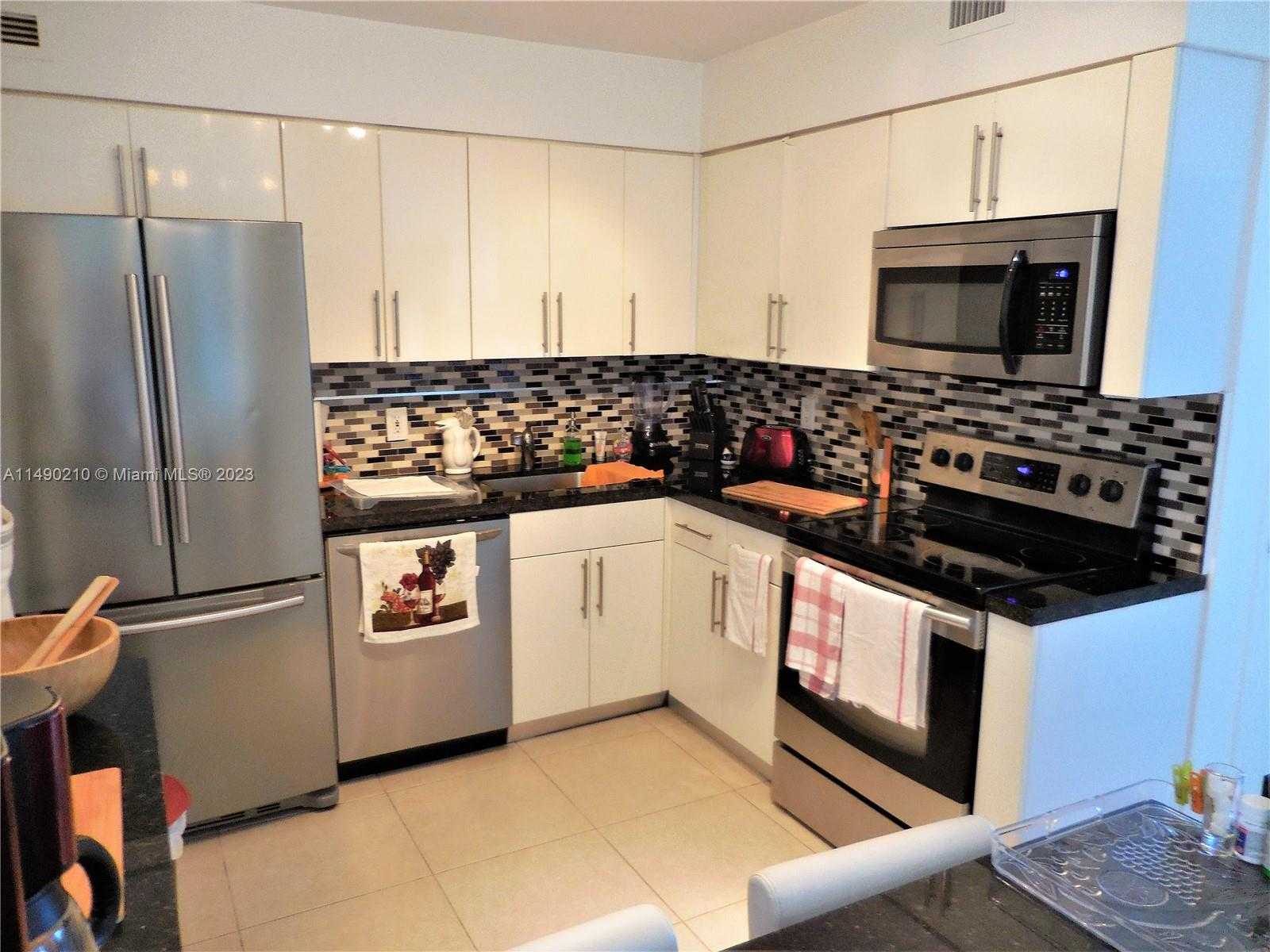 Small Image of 5151 COLLINS AVE #519, Miami Beach Number 12