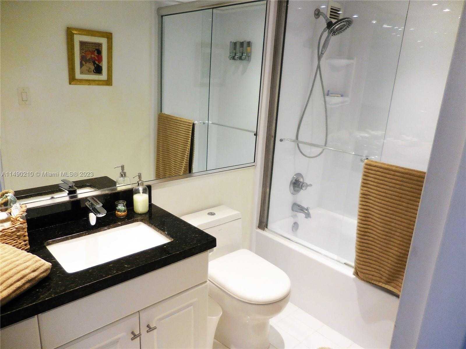 Small Image of 5151 COLLINS AVE #519, Miami Beach Number 18