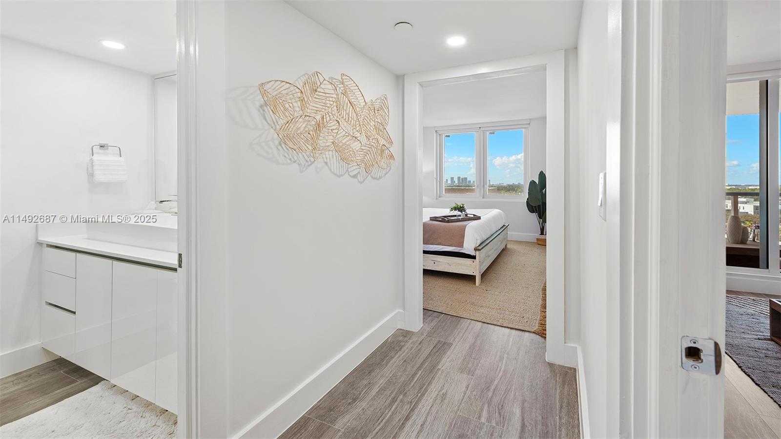Small Image of 2301 #1126, Miami Beach Number 21