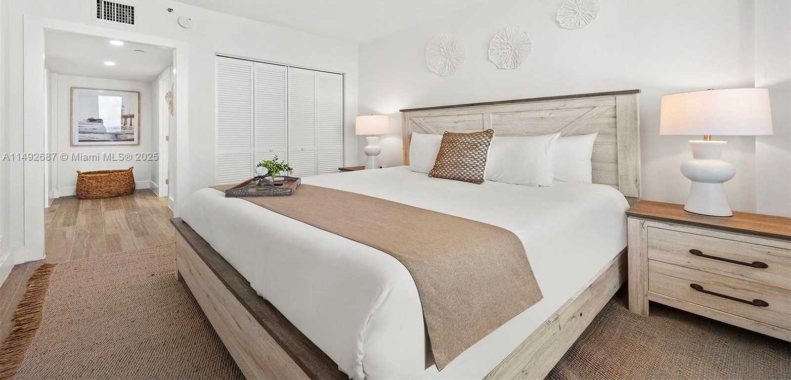 Small Image of 2301 #1126, Miami Beach Number 27