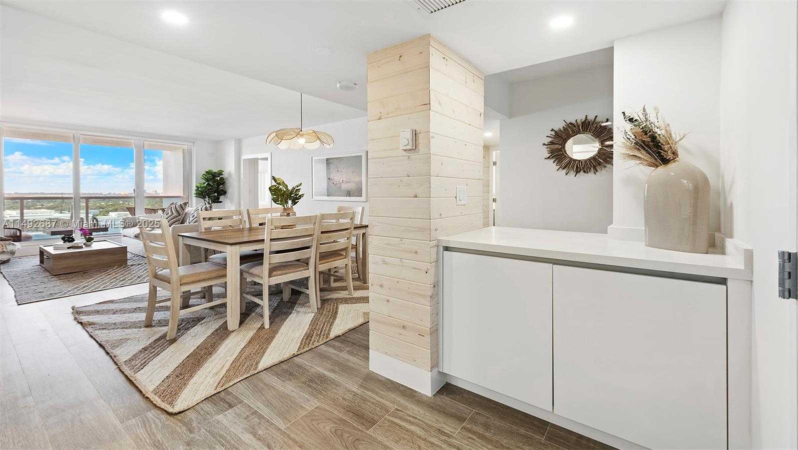 Small Image of 2301 #1126, Miami Beach Number 9
