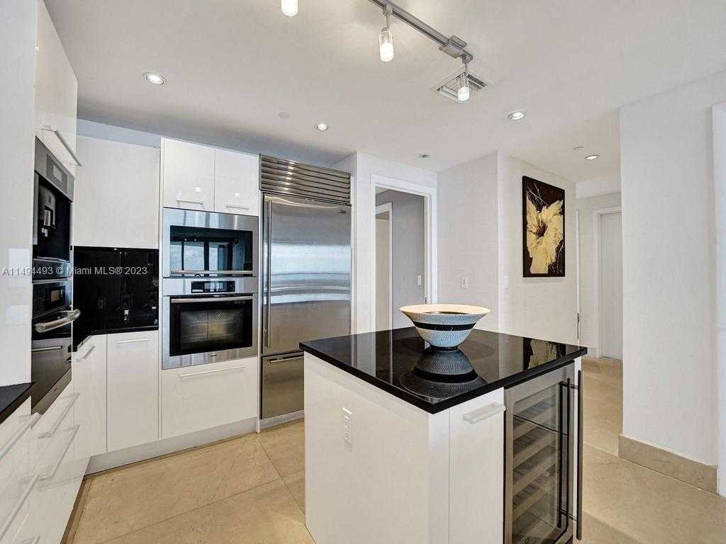 Small Image of 17121 COLLINS AVE #3905/3904, Sunny Isles Beach Number 15