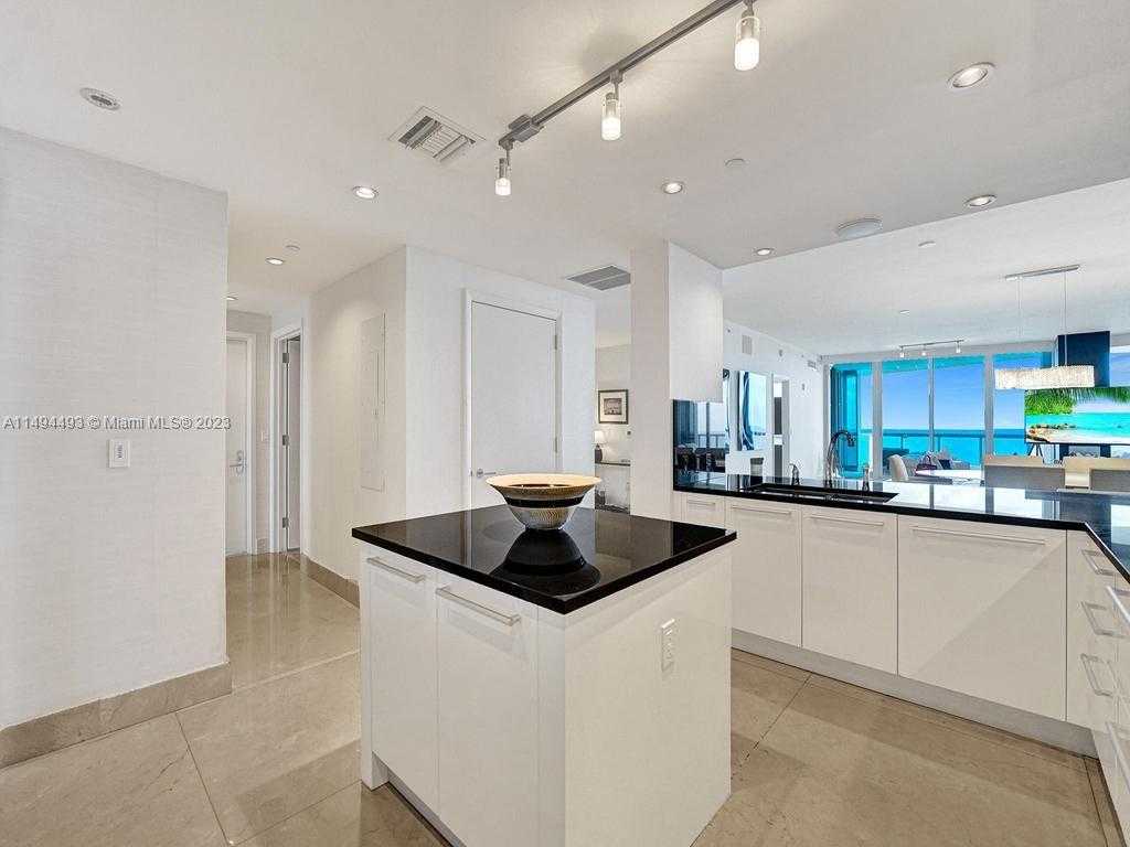 Small Image of 17121 COLLINS AVE #3905/3904, Sunny Isles Beach Number 16