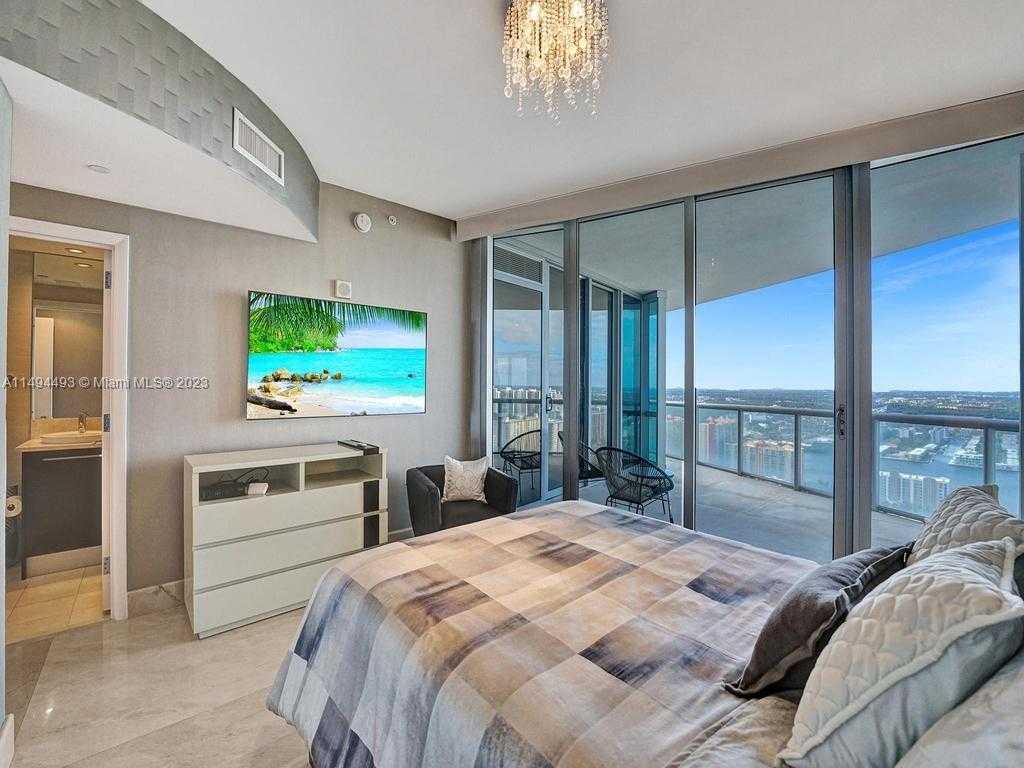 Small Image of 17121 COLLINS AVE #3905/3904, Sunny Isles Beach Number 24