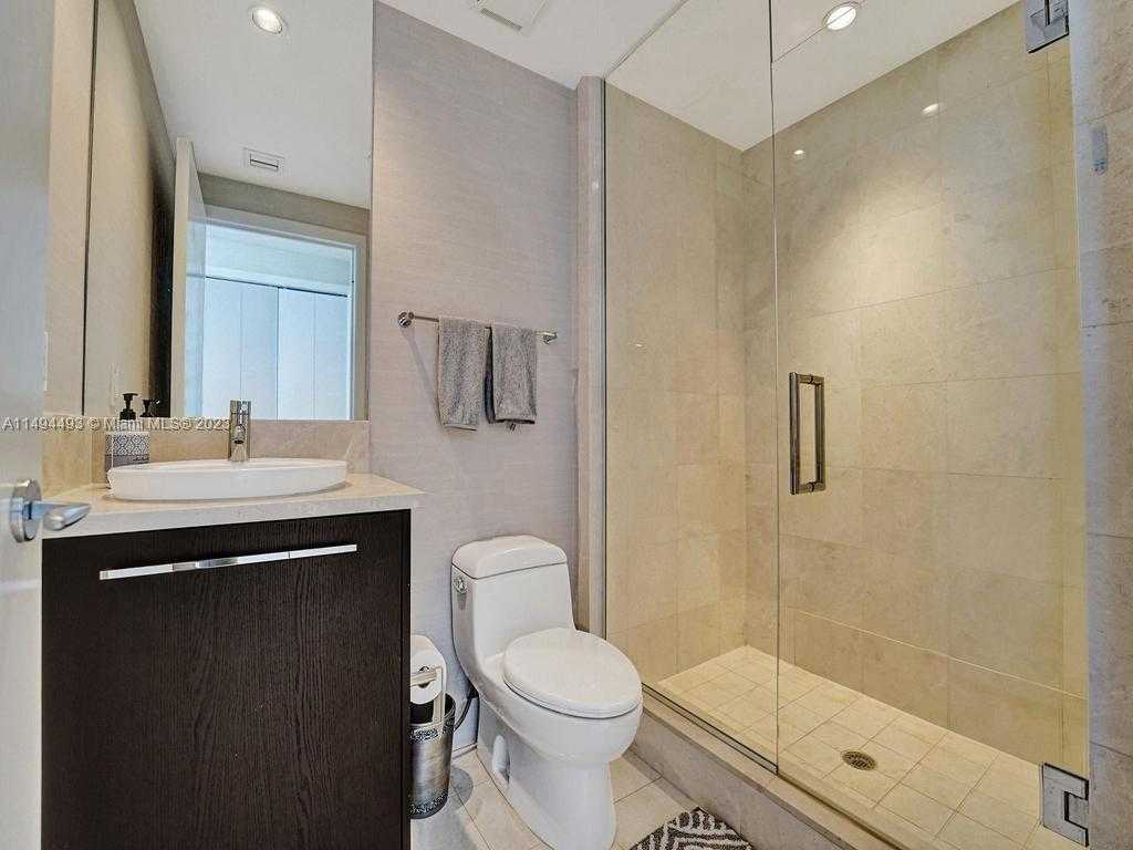 Small Image of 17121 COLLINS AVE #3905/3904, Sunny Isles Beach Number 31