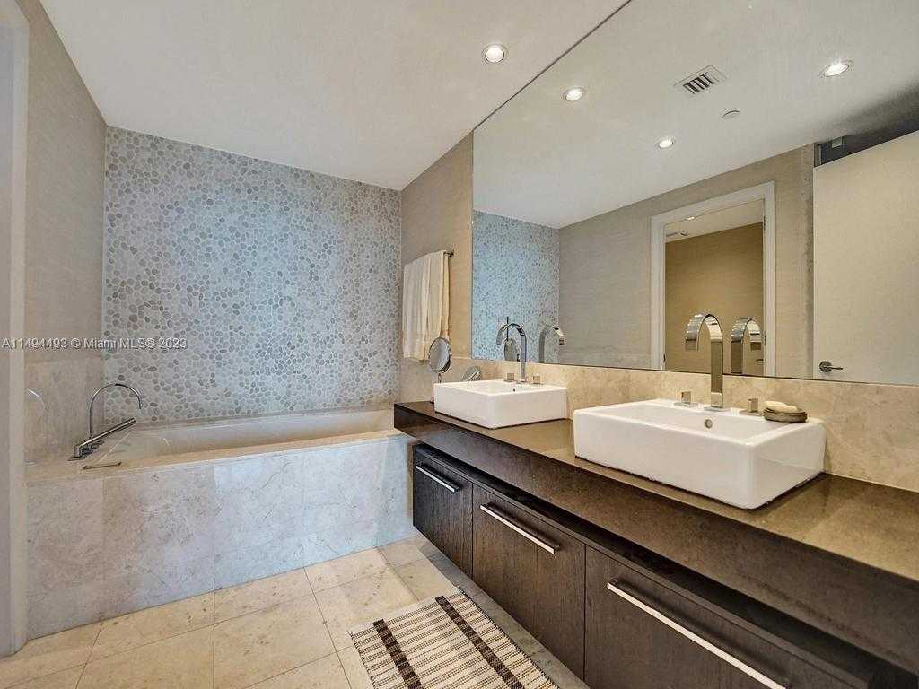 Small Image of 17121 COLLINS AVE #3905/3904, Sunny Isles Beach Number 36