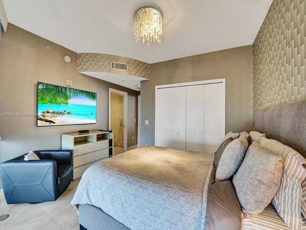 Small Image of 17121 COLLINS AVE #3905/3904, Sunny Isles Beach Number 52