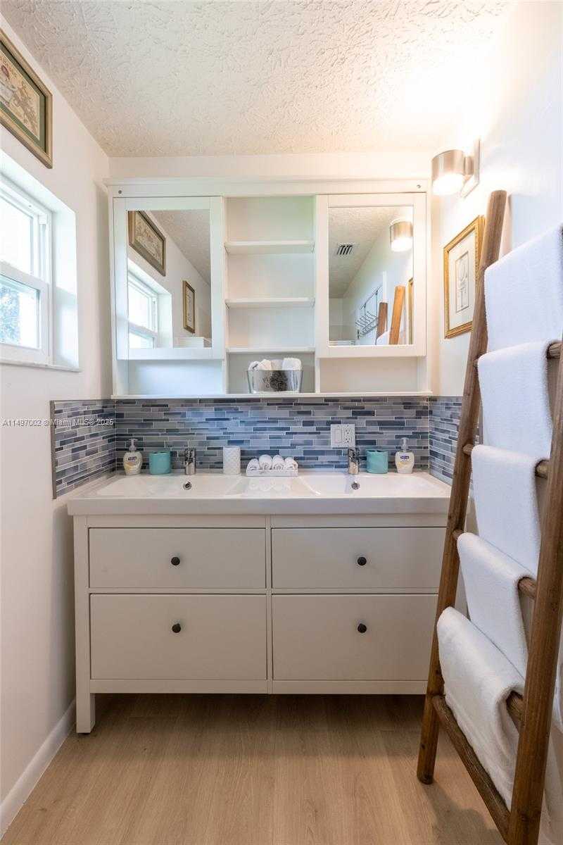 Small Image of 3118 TANGLEWYLDE AVENUE, Lake Placid Number 58