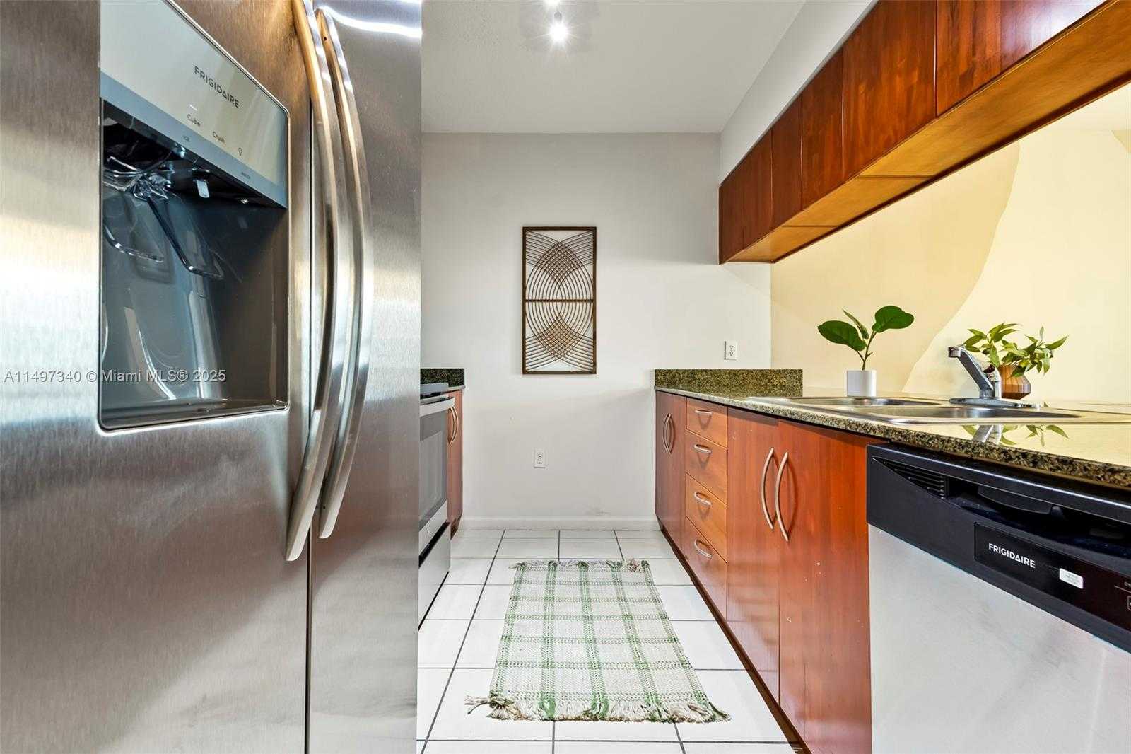 Small Image of 1200 BRICKELL BAY DR #3619, Miami Number 12