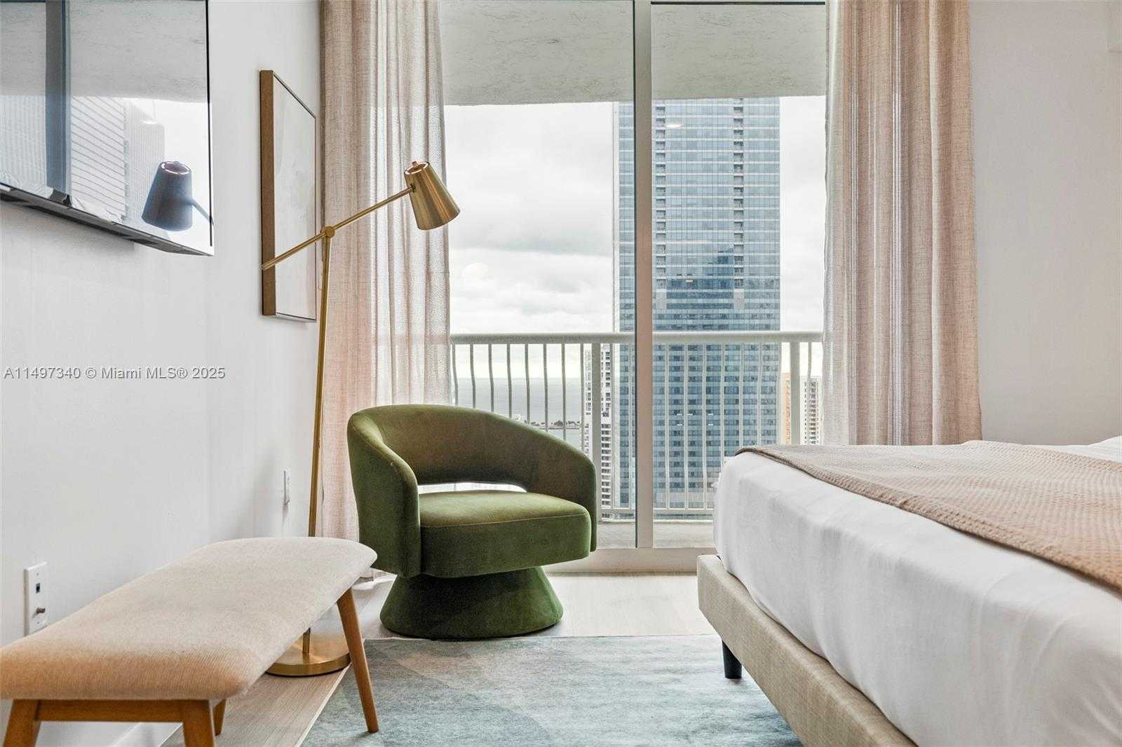 Small Image of 1200 BRICKELL BAY DR #3619, Miami Number 17