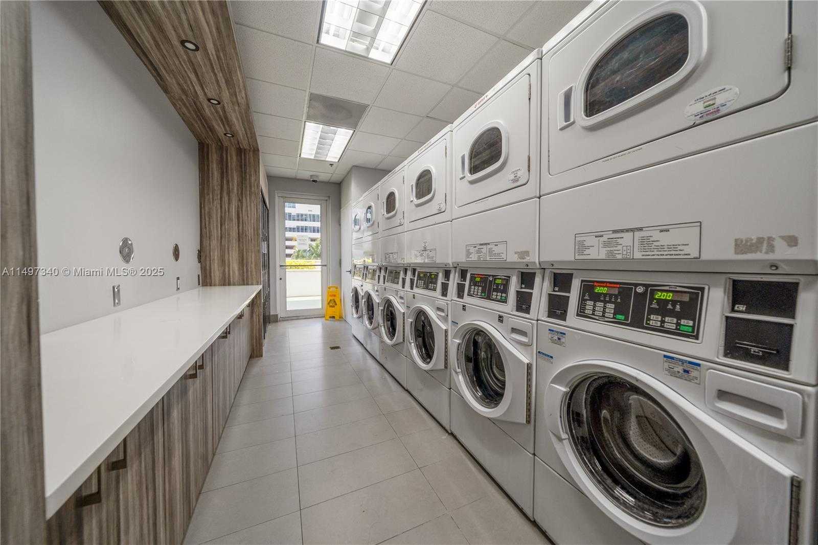 Small Image of 1200 BRICKELL BAY DR #3619, Miami Number 22