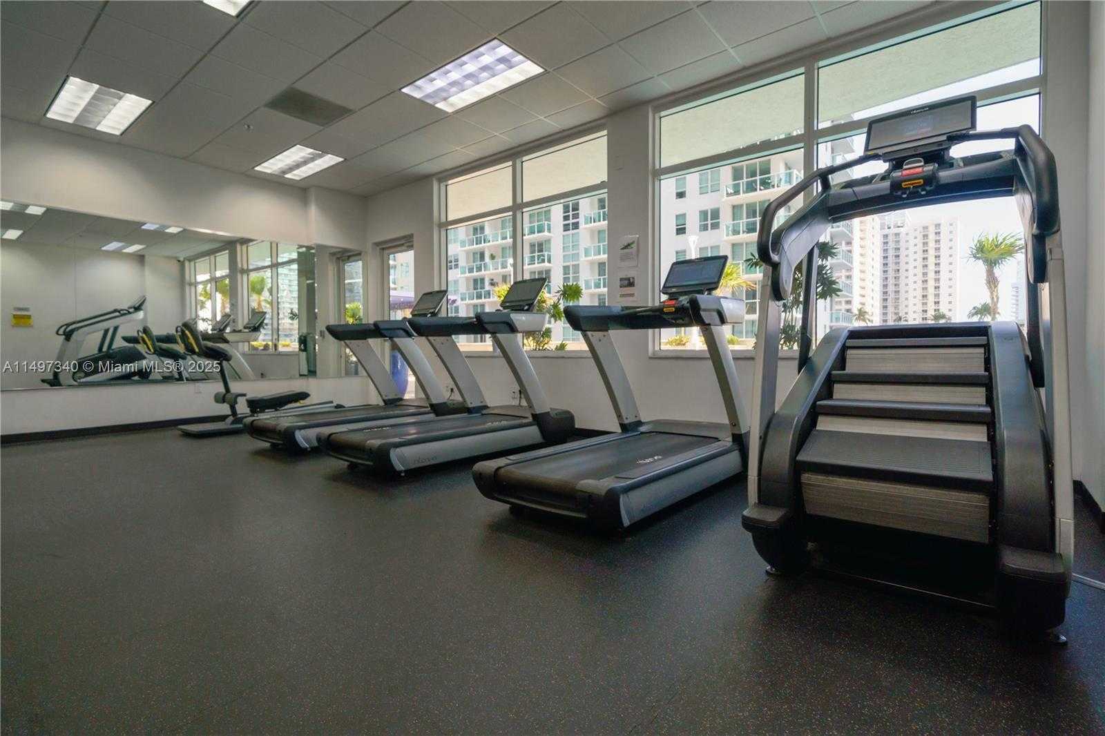 Small Image of 1200 BRICKELL BAY DR #3619, Miami Number 24