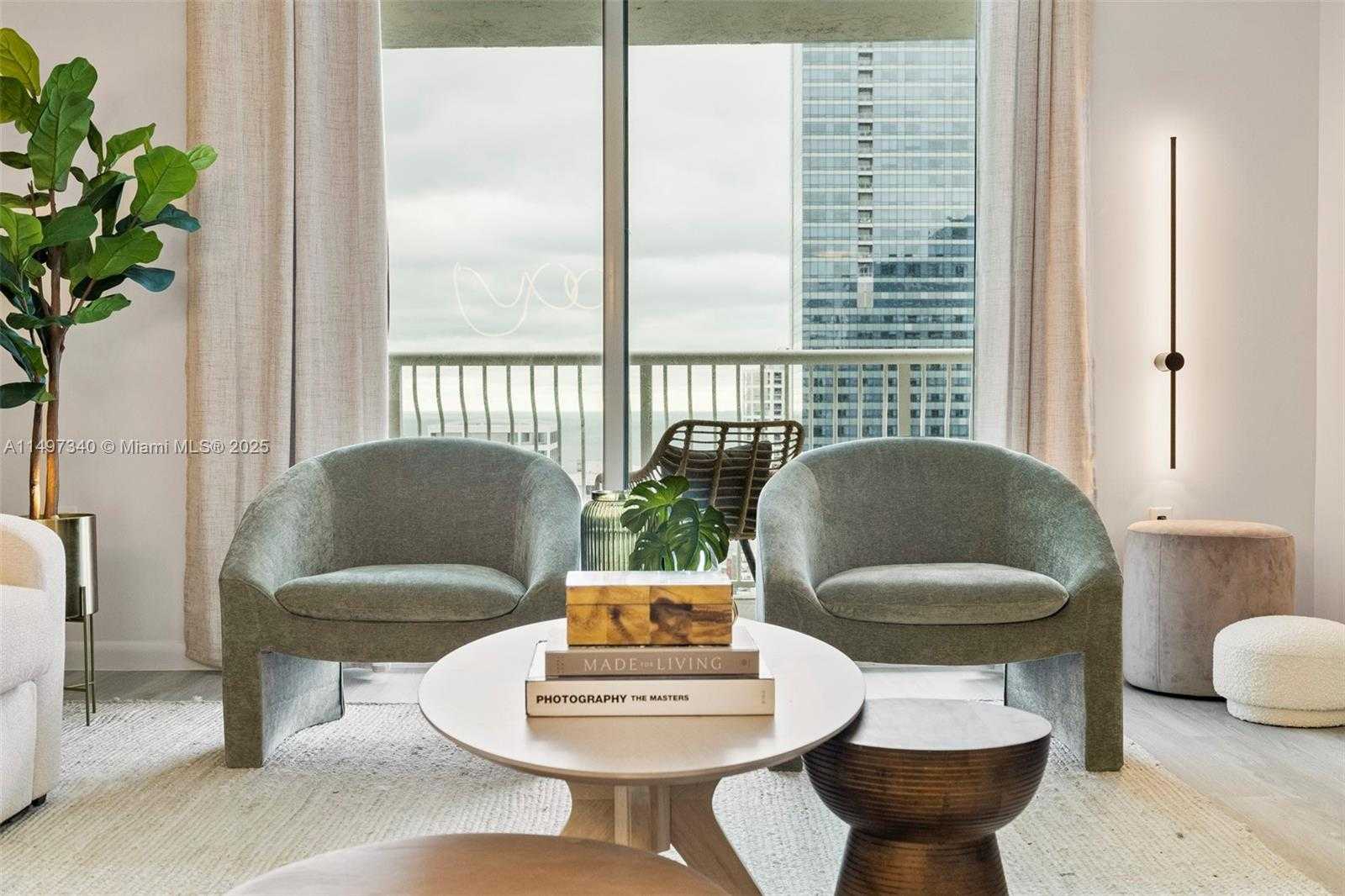 Small Image of 1200 BRICKELL BAY DR #3619, Miami Number 3