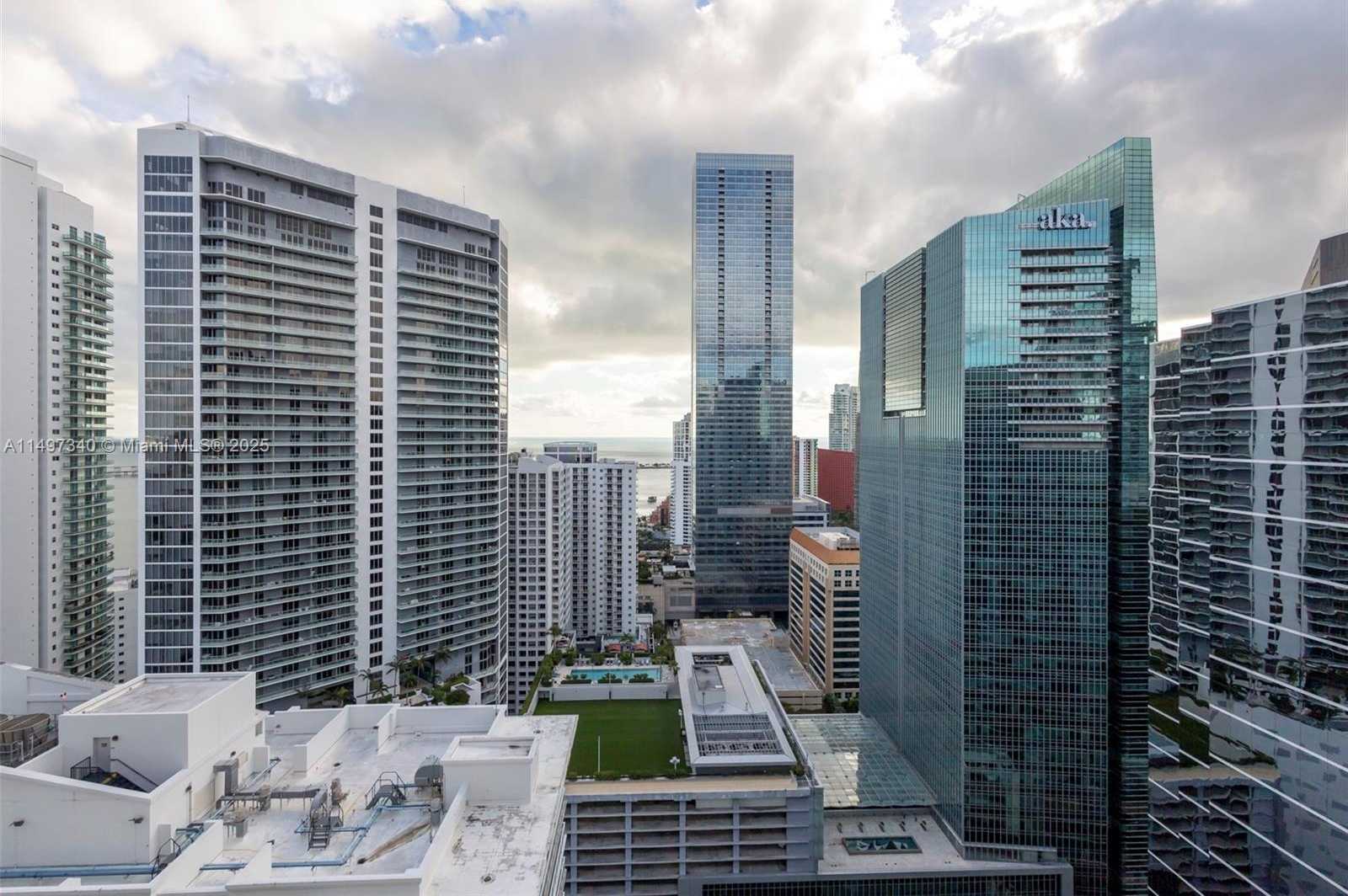 Small Image of 1200 BRICKELL BAY DR #3619, Miami Number 30